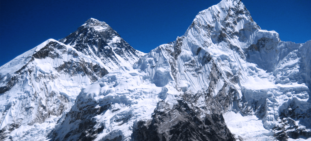 mt everest and pumori peak view