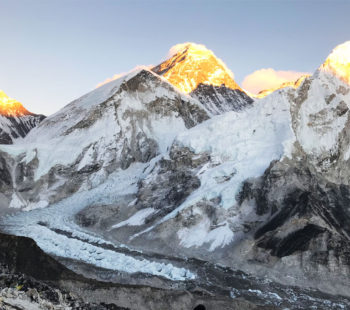 Mt Everest (8848 m)