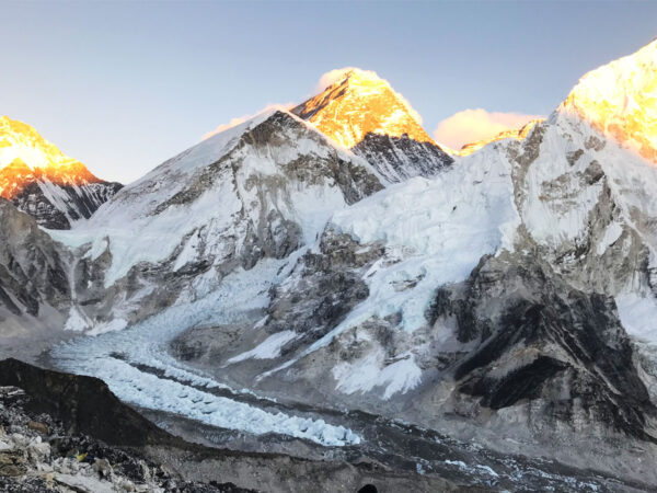 Mt Everest (8848 m)