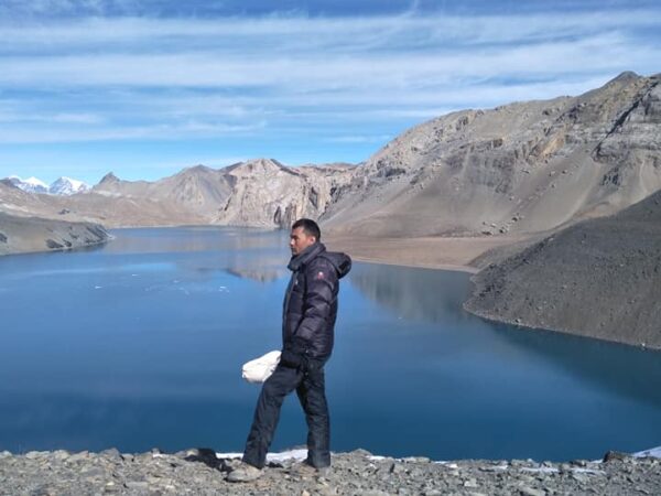 Guide Madan Ghale